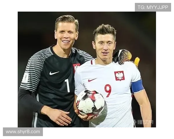 每体：什琴斯尼周日或周一前往巴塞罗那，计划住在莱万家附近